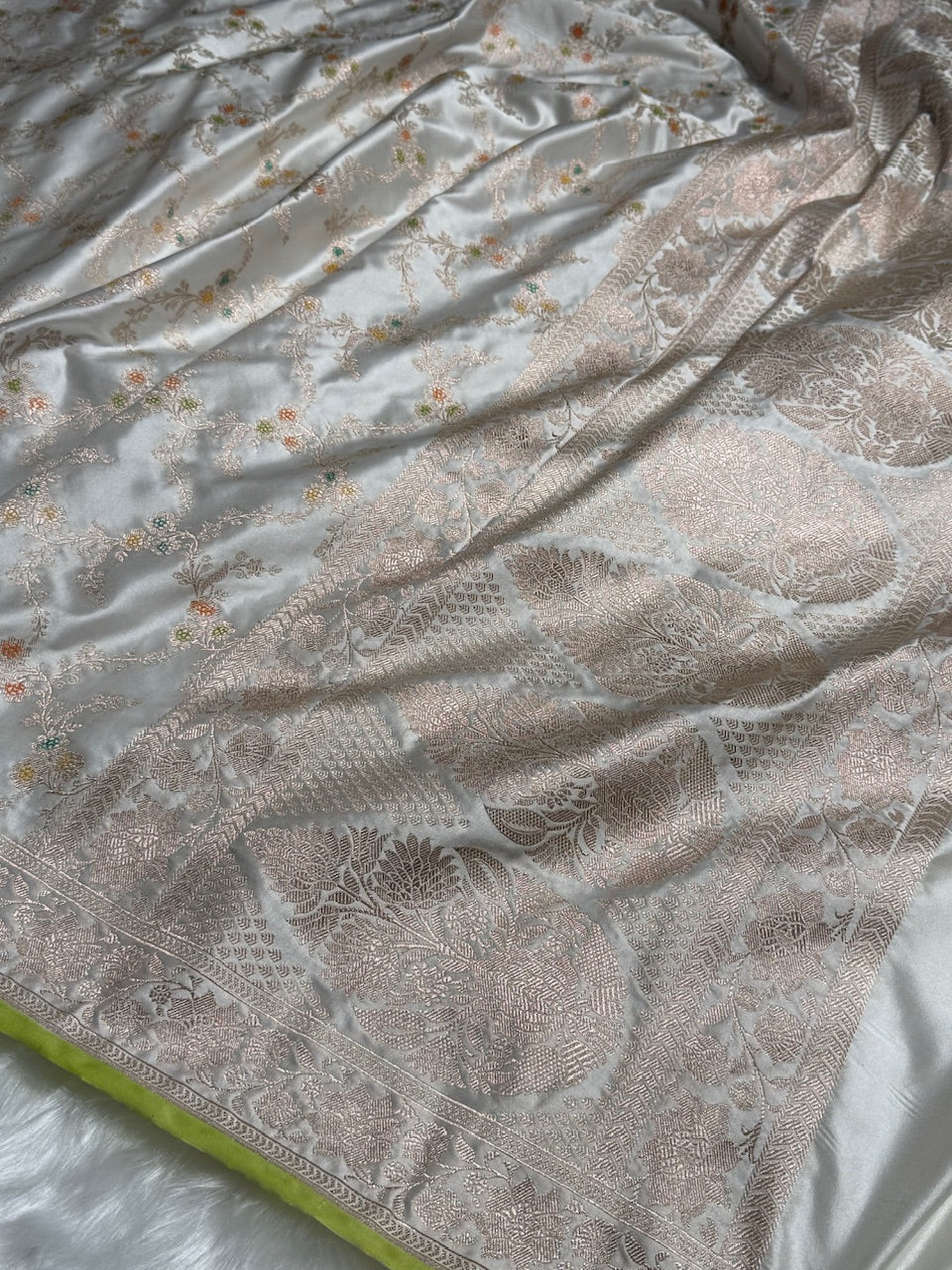 White Minakari with Pista Edge Jaal Pattern Mashru Silk Saree MS56