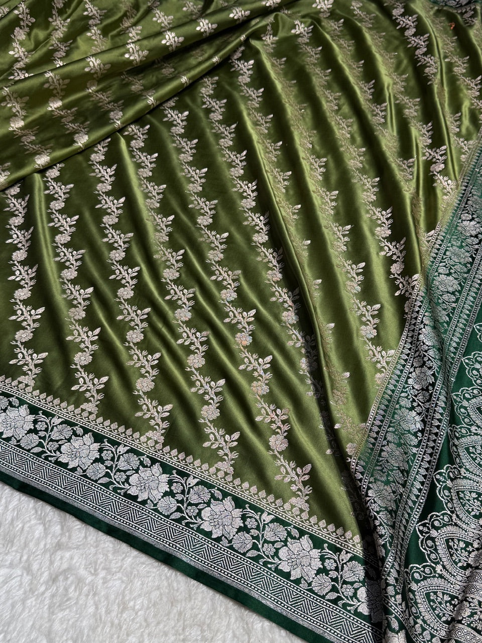 Mehandi Mashru Silk Saree Cross Pattern