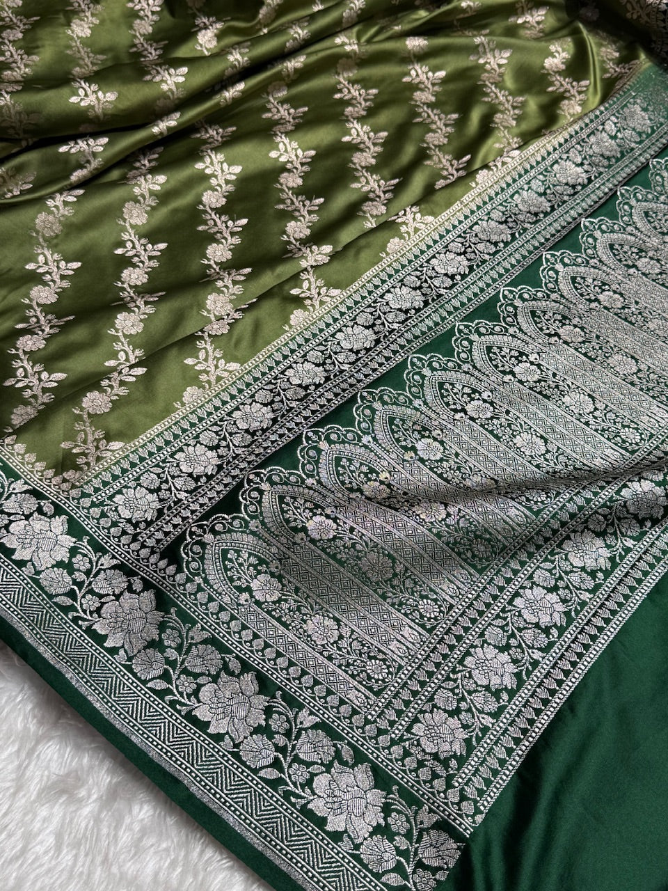 Mehandi Mashru Silk Saree Cross Pattern