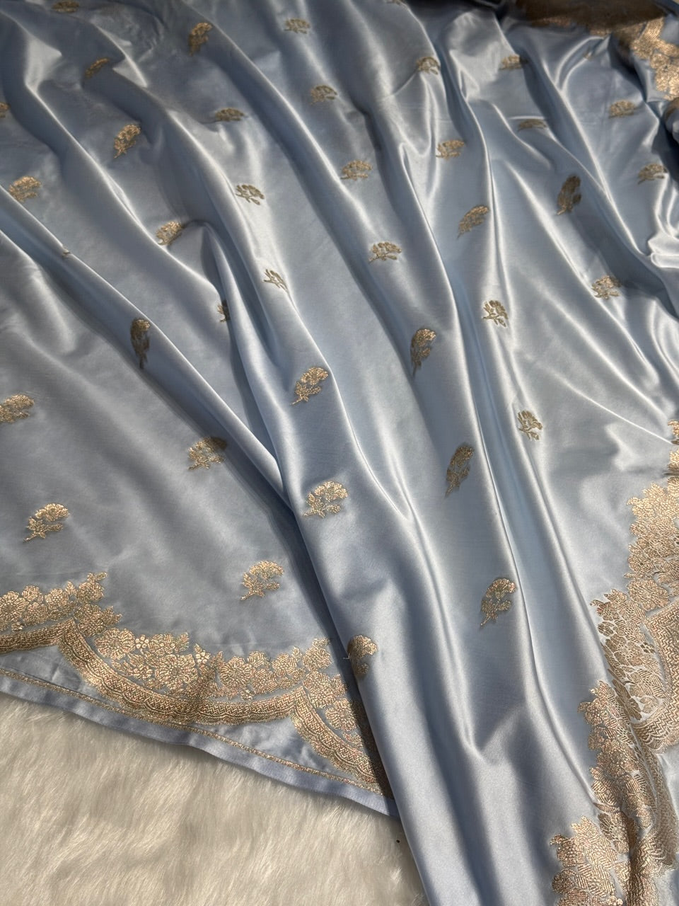 Scallop Powder Blue Booti Mashru Silk Saree