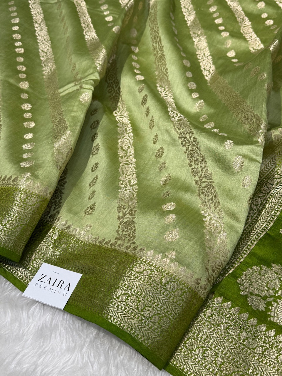 Grass Green Contrast Pure Chiniya Silk