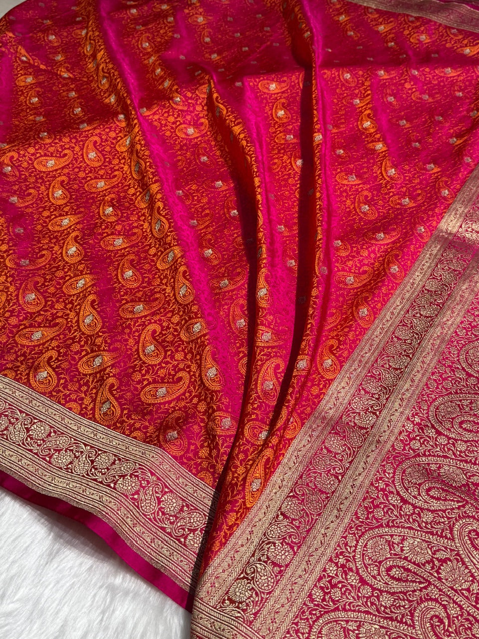 Rani with Gold Tanchoi Booti Katan Silk Saree SKTM-06