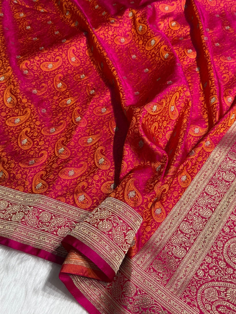 Rani with Gold Tanchoi Booti Katan Silk Saree SKTM-06