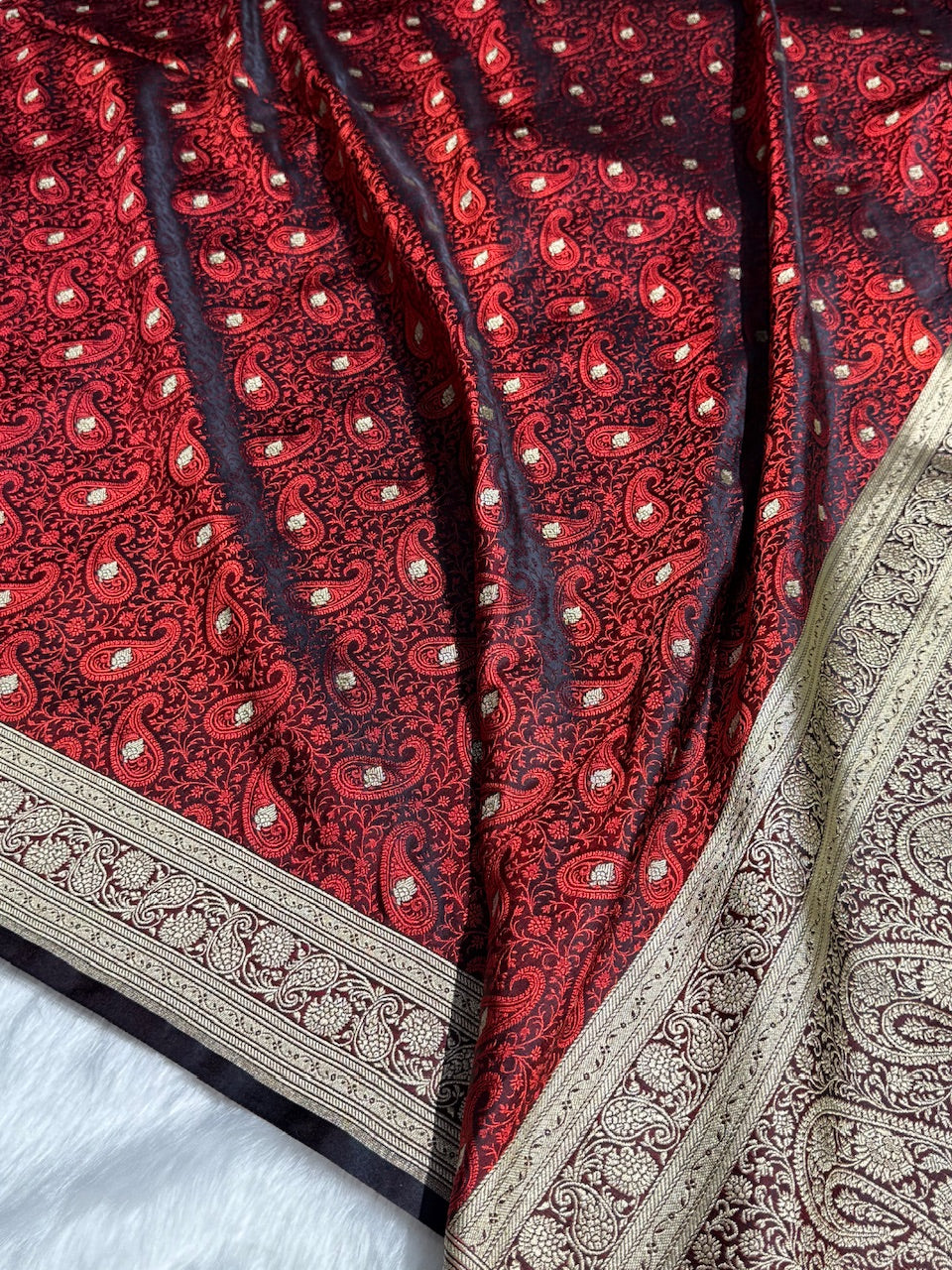 Dark Chocolate Tanchoi Booti Katan Silk Saree SKTM-06
