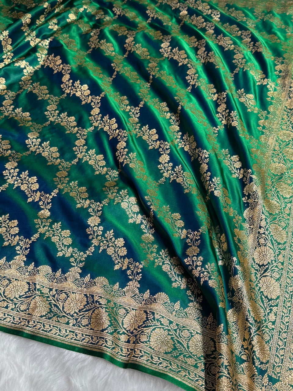 Dual Tone Bottle Green Floral Jaal Pattern Satin Katan Silk Saree SK43