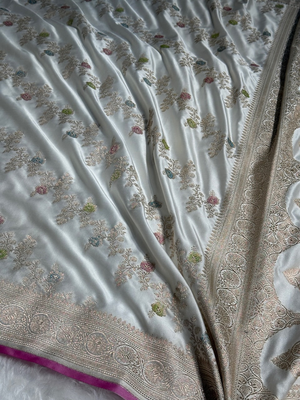 White Beautiful Banarasi Cross Mashru Silk Saree