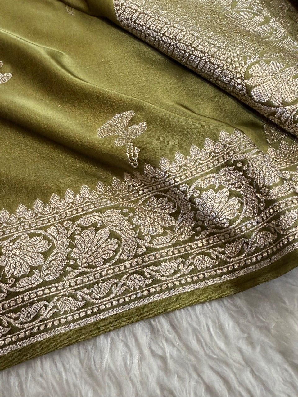 Dusty Mehandi Minakari Boota Mashru Silk Saree