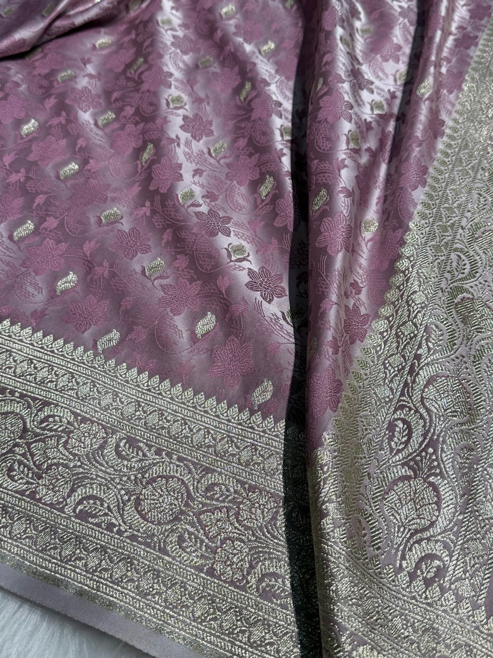 Dusty Lavender Tanchoi Satin Katan Silk Saree SKTM-03