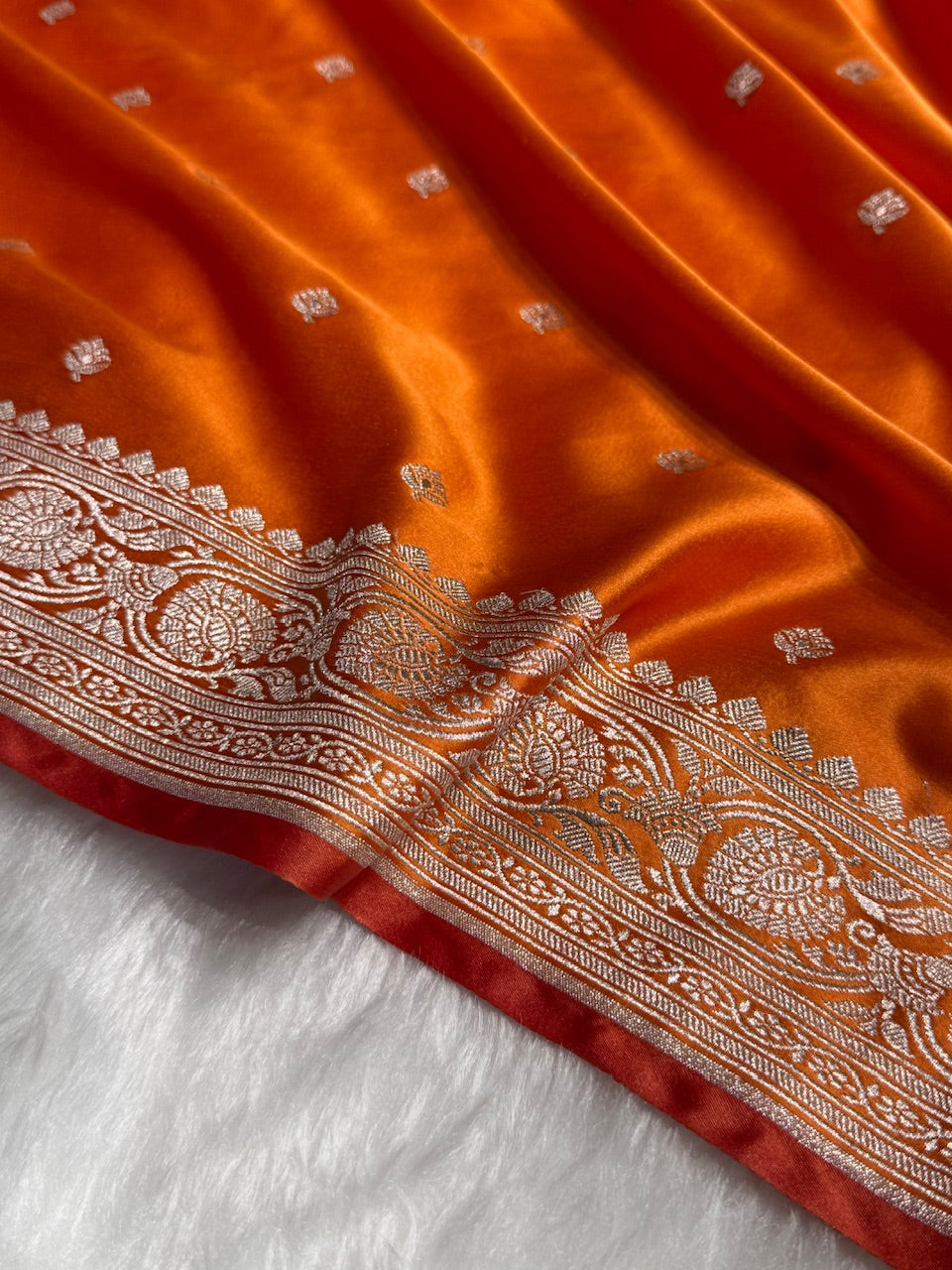 Banarasi Gold Booti Mashru Silk Saree