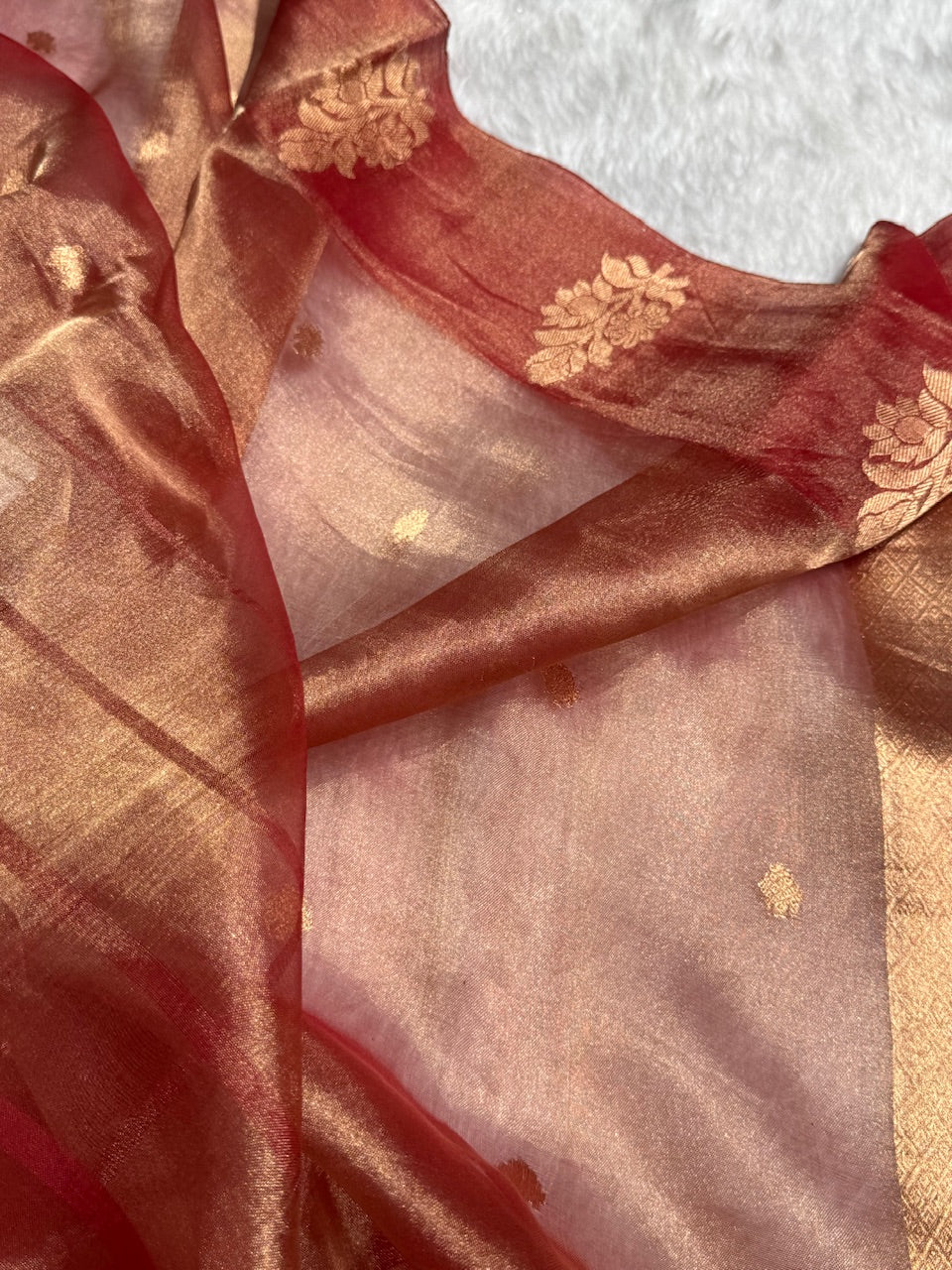 Maroon Floral Shades Pure Tissue Handloom Silk Saree PT-26