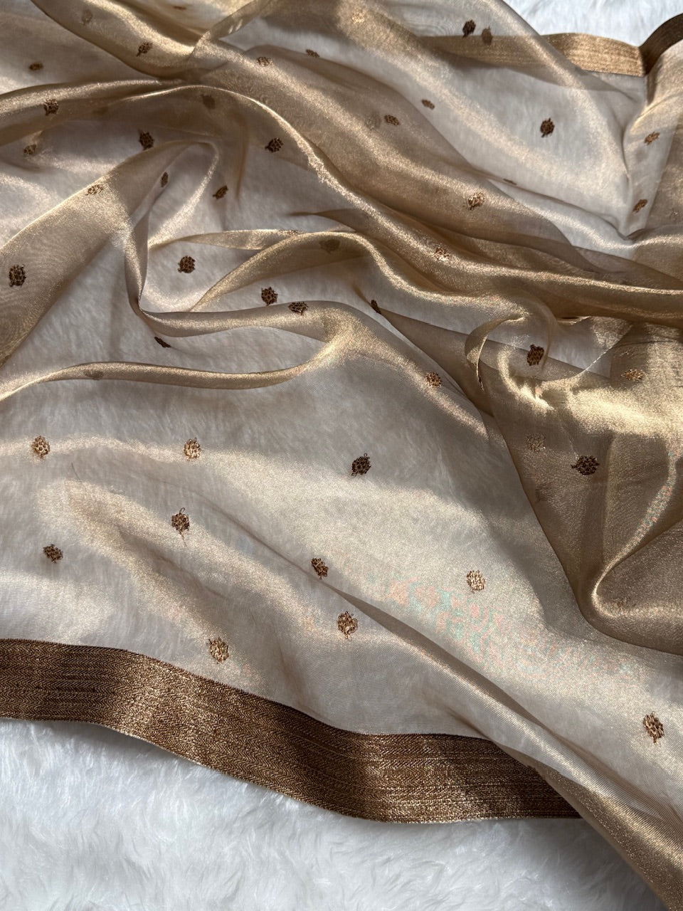 Blackish Gold Floral Shades Pure Tissue Handloom Silk Saree PT-27