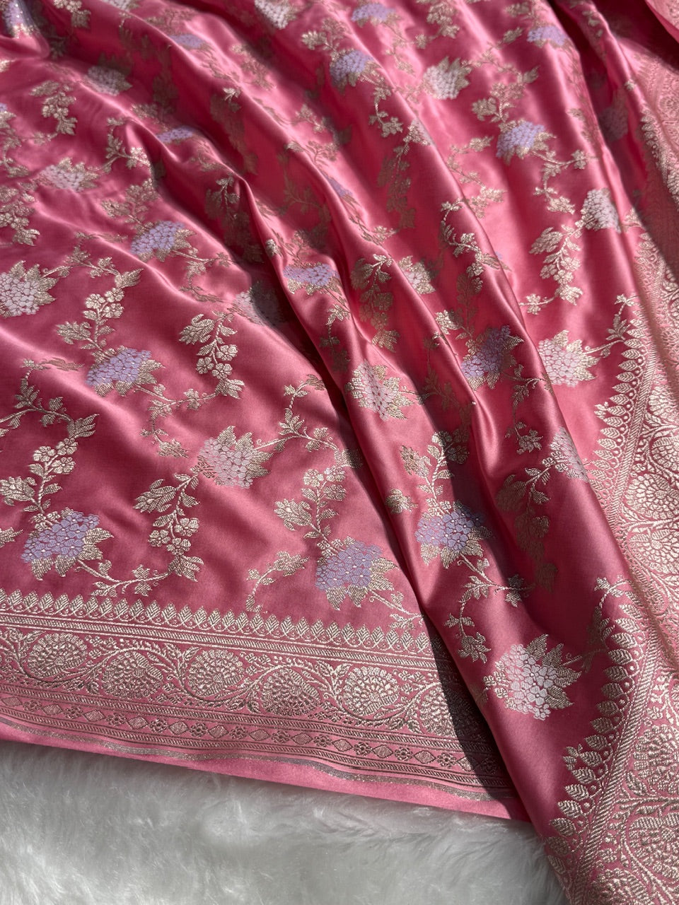 Baby Pink Shades Jaal Pattern Mashru Silk Saree