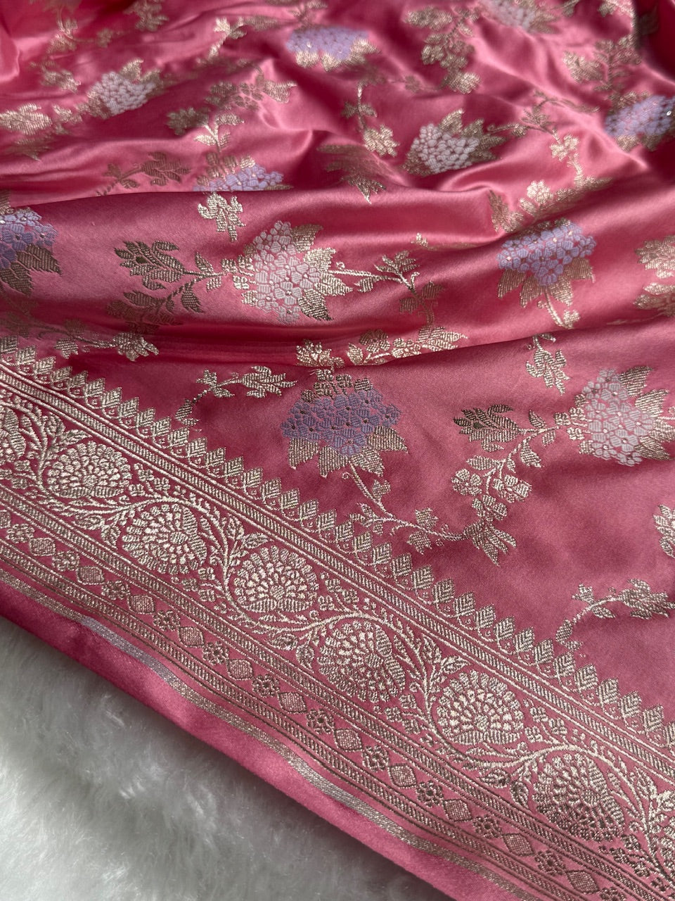 Baby Pink Shades Jaal Pattern Mashru Silk Saree