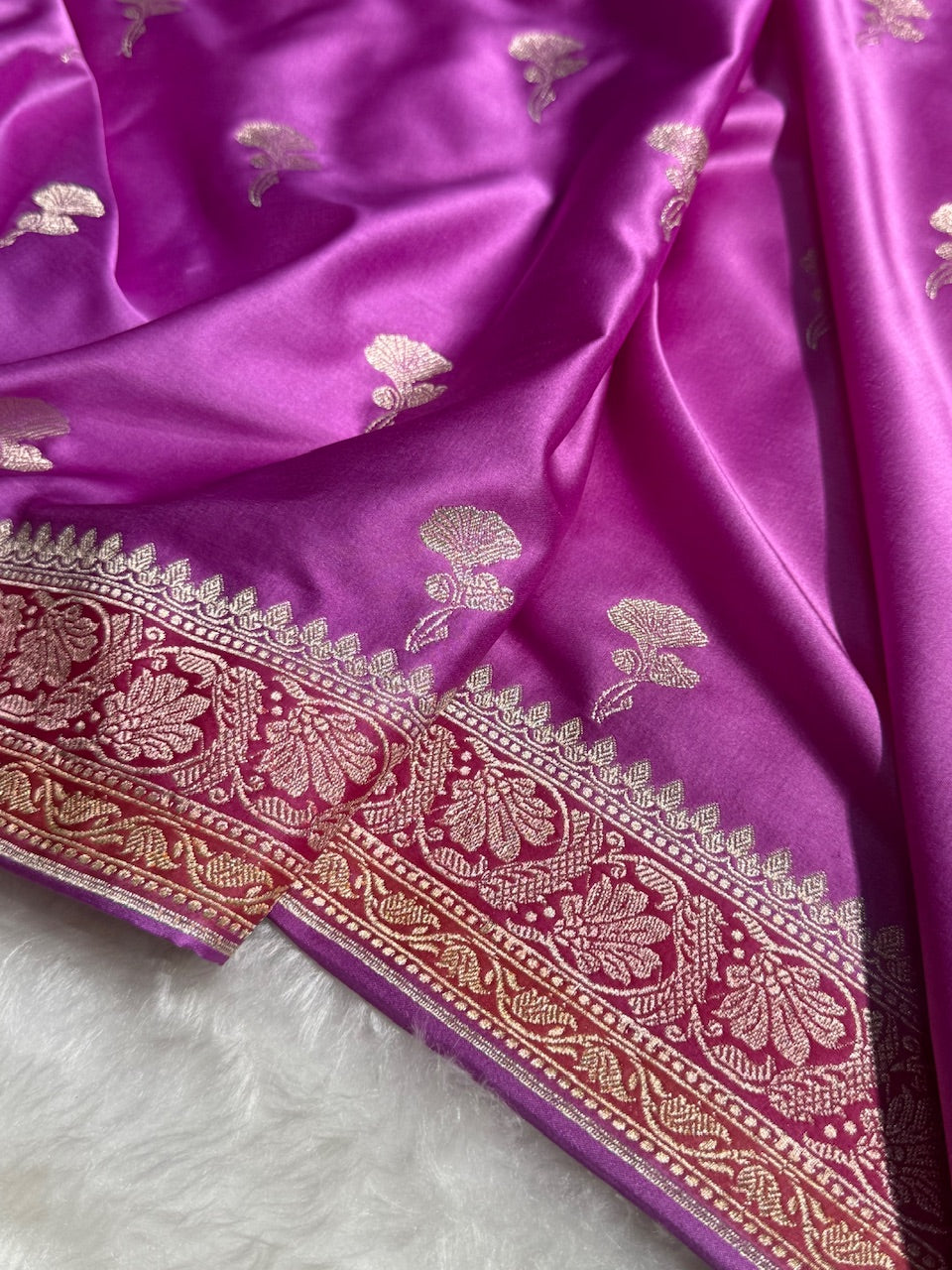 Lavender Shades Minakari Boota Mashru Silk Saree