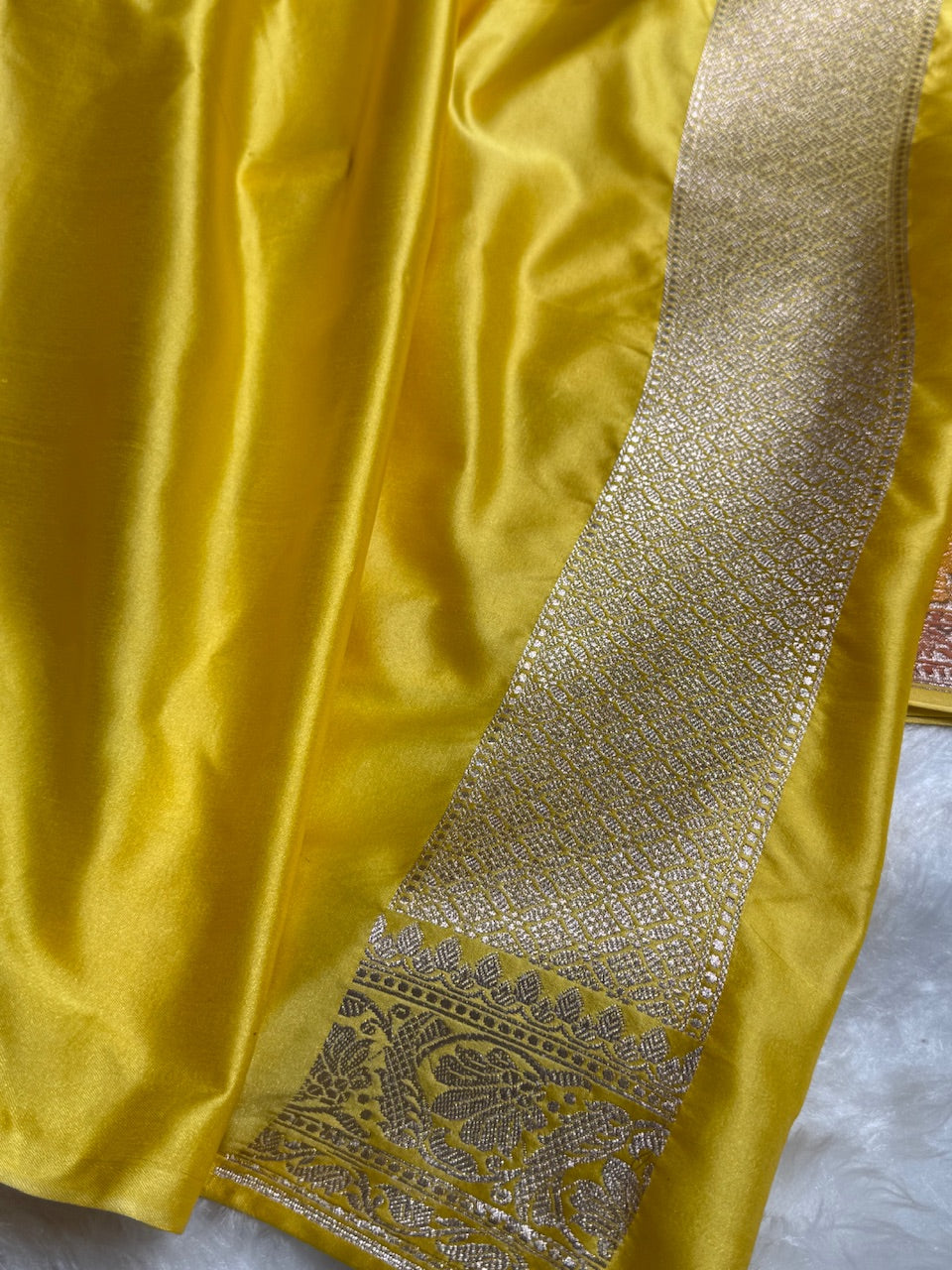 Yellow Shades Minakari Boota Mashru Silk Saree
