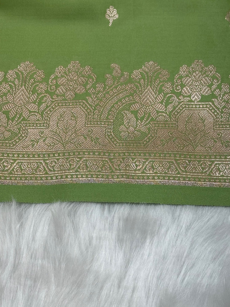 Parrot Green Shades Motif Booti Mashru Silk Saree