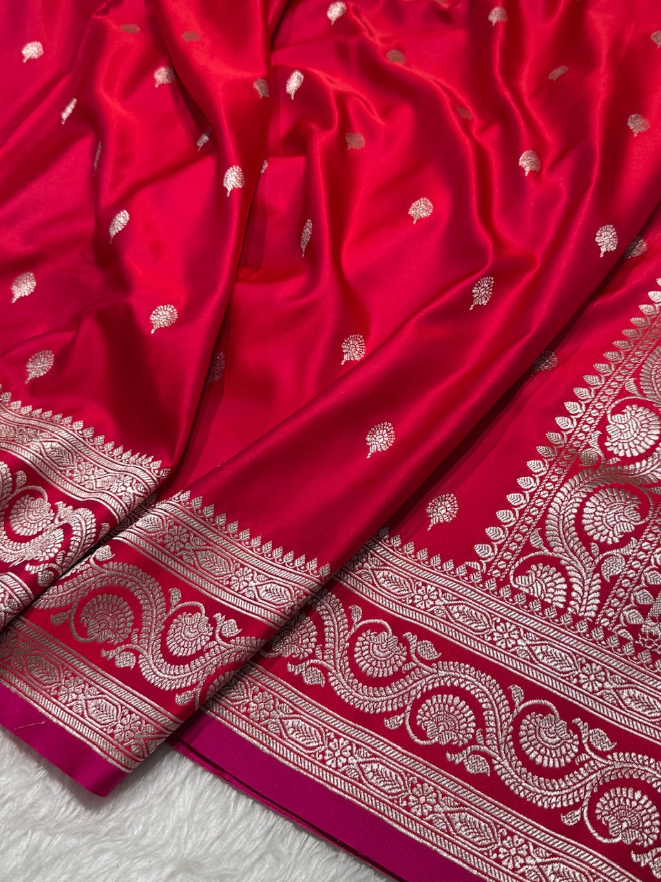 Red Motif Mashru Silk Saree