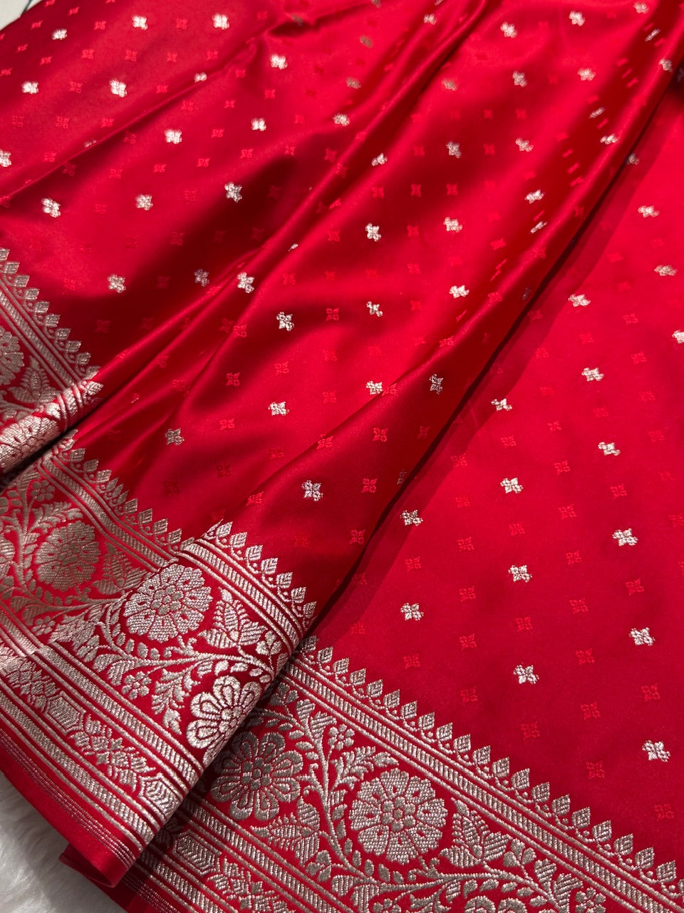 Red Mashru Silk Saree for Festive Seasons