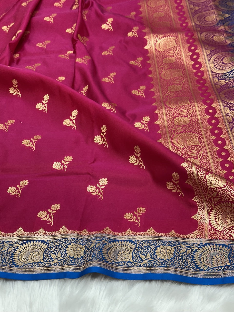 Rani Floral Booti Pattern Satin Katan Silk Saree SK57