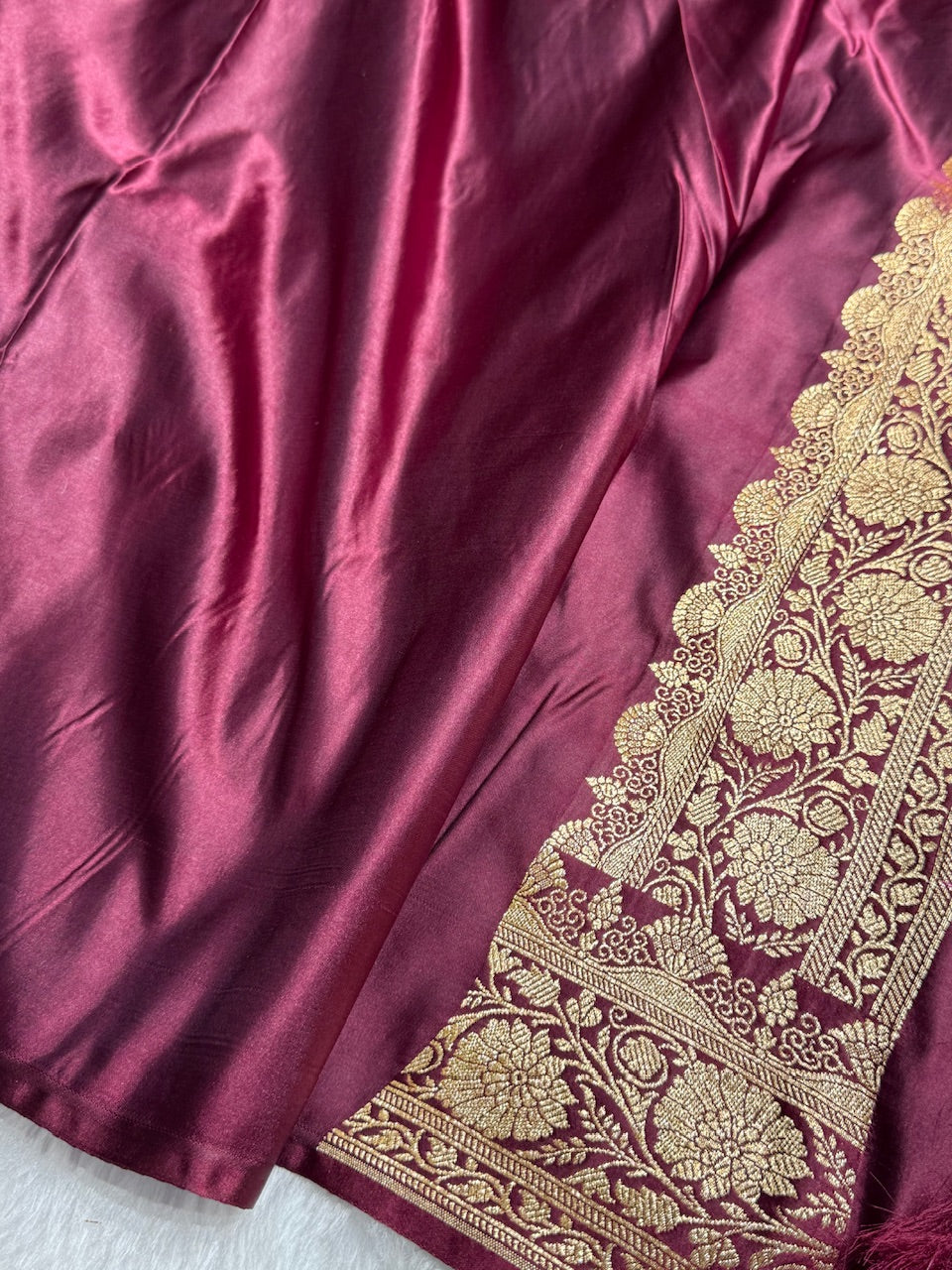 Garnet Floral Boota Pattern Satin Katan Silk saree SK45