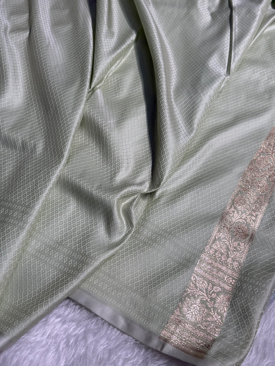 Light Pista Tanchoi Satin Katan Silk Saree SKTM-04