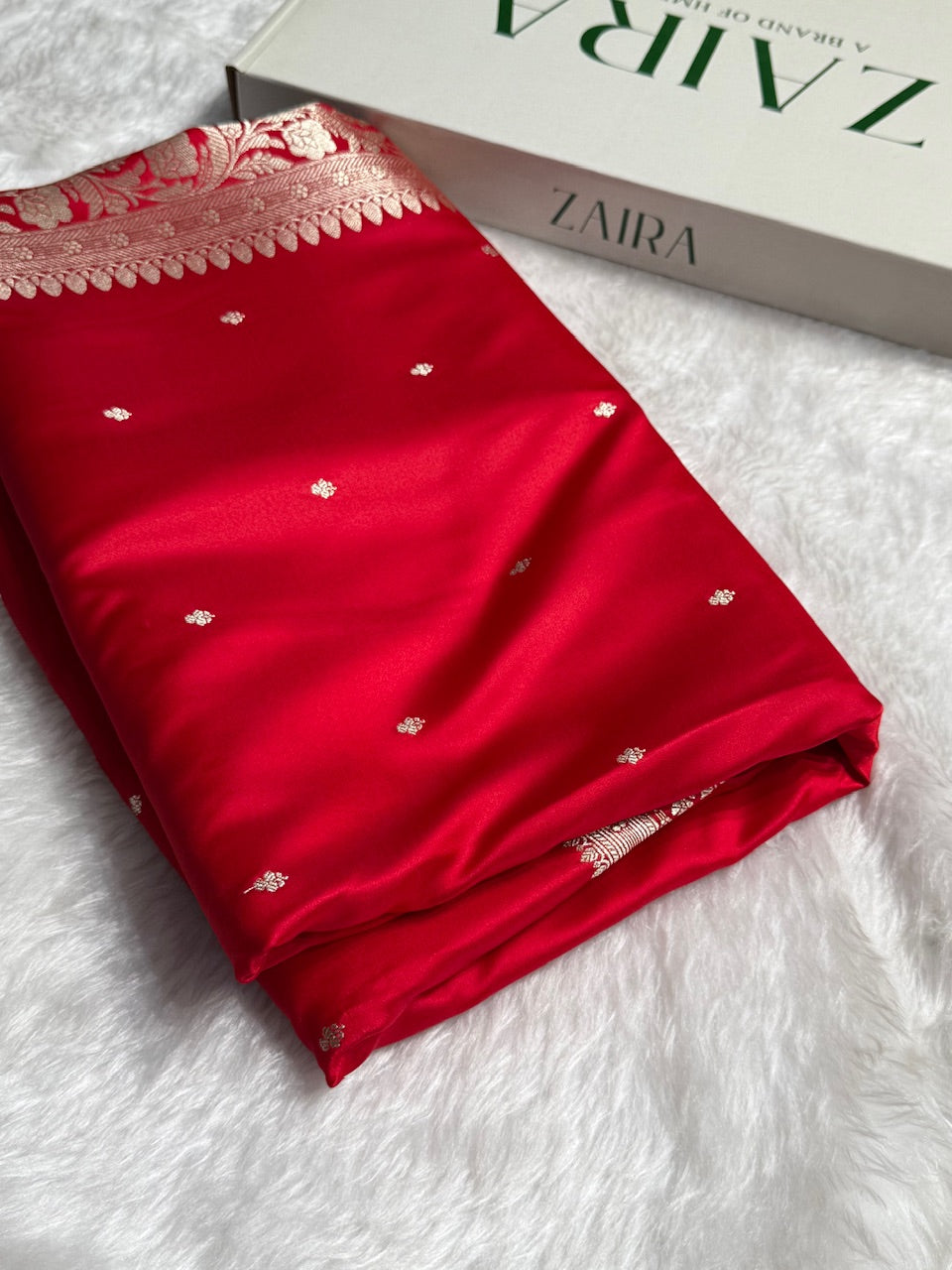 Red Shades Motif Booti Mashru Silk Saree