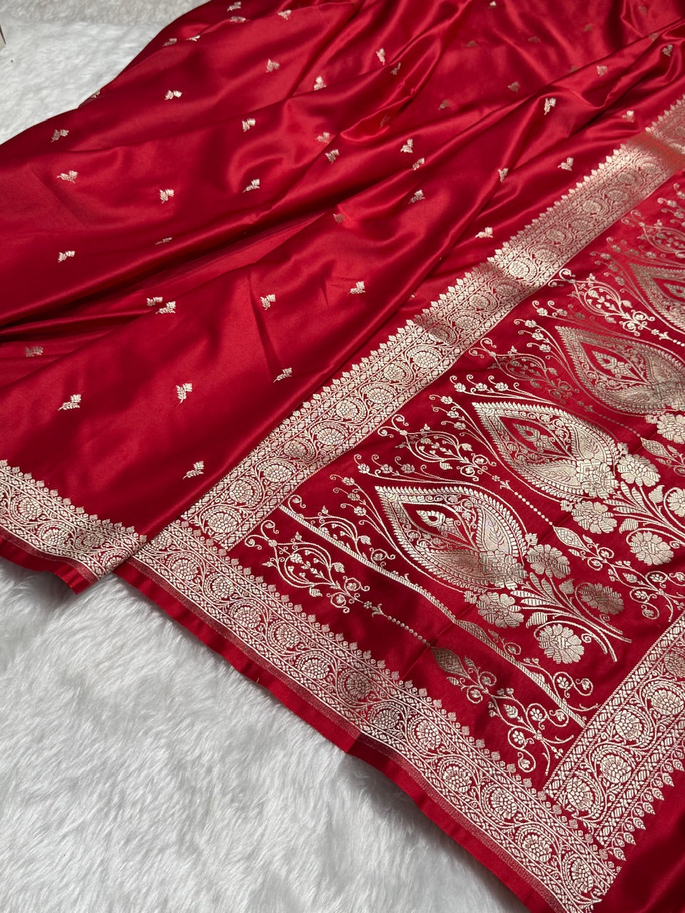 Red Floral Booti Mashru Silk Saree
