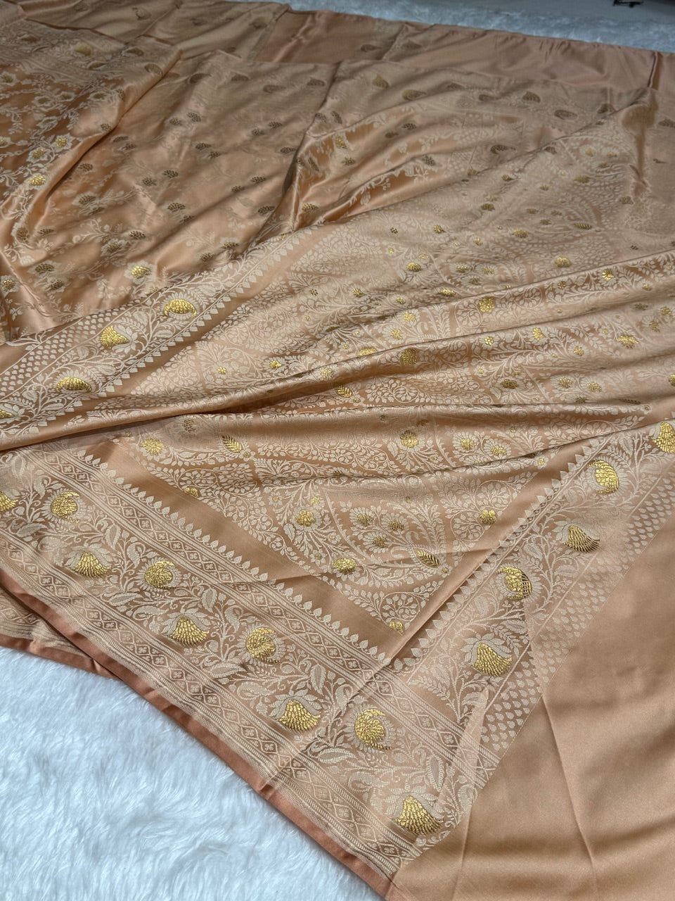Brownish Tanchoi Mashru Silk Saree