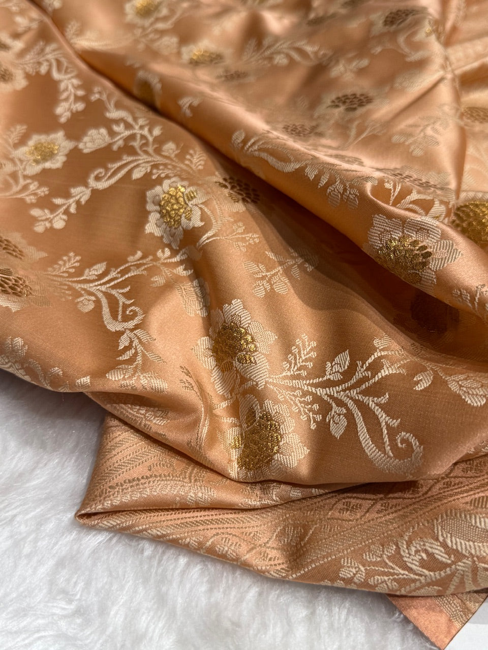 Brownish Tanchoi Mashru Silk Saree