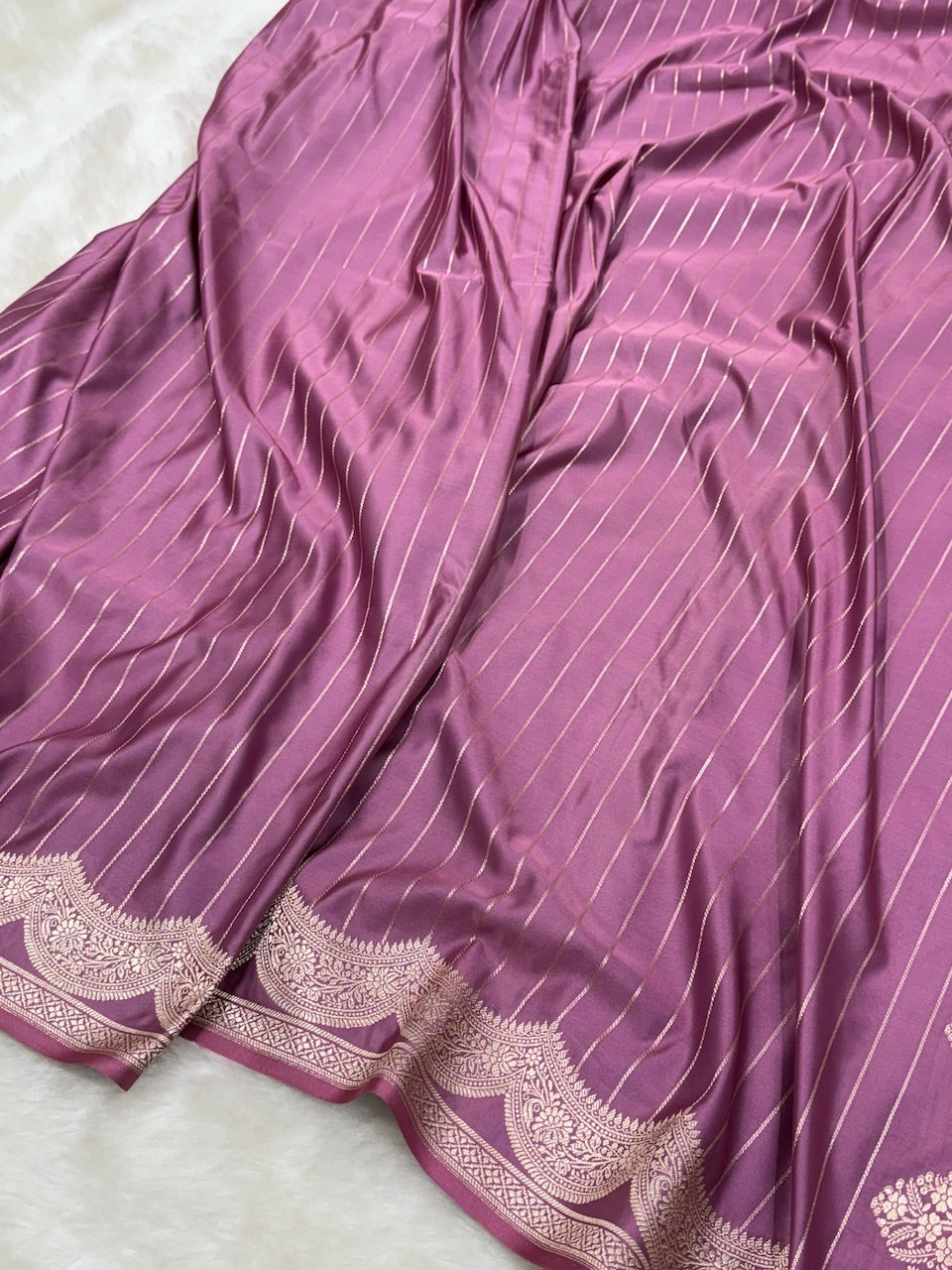 Dusty Lavender Scallop Boota Motif Mashru Silk Saree