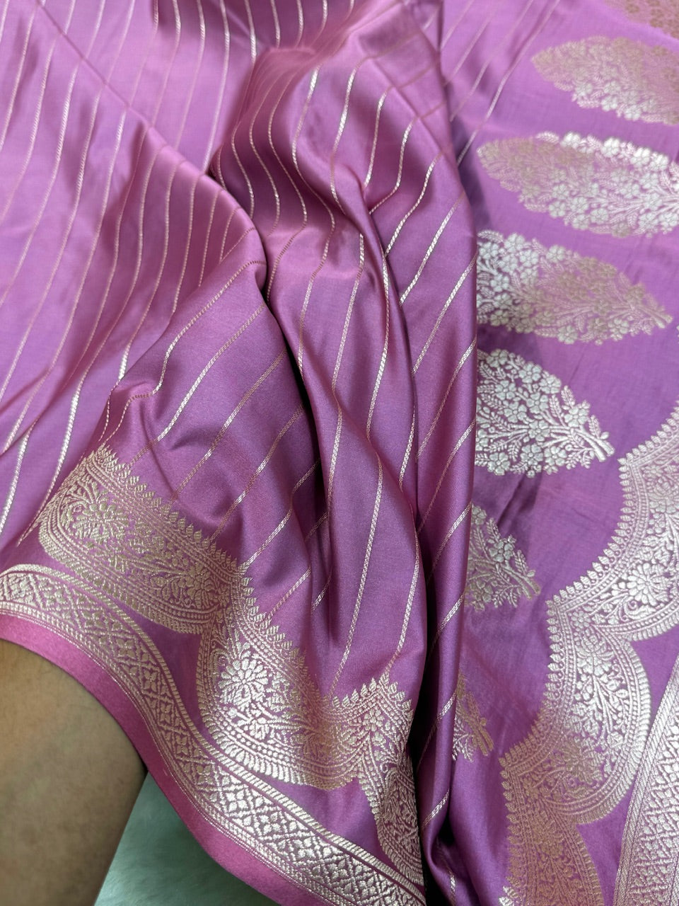 Dusty Lavender Scallop Boota Motif Mashru Silk Saree