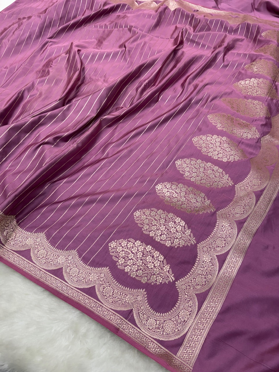 Dusty Lavender Scallop Boota Motif Mashru Silk Saree