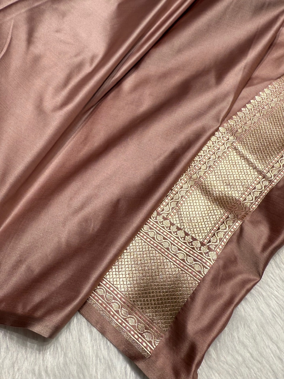 Mauve Shades Tanchoi Motif Mashru Silk Saree