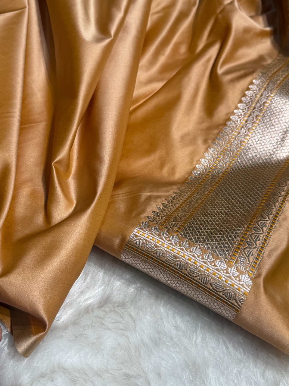 Mustard Shades Tanchoi Motif Mashru Silk Saree