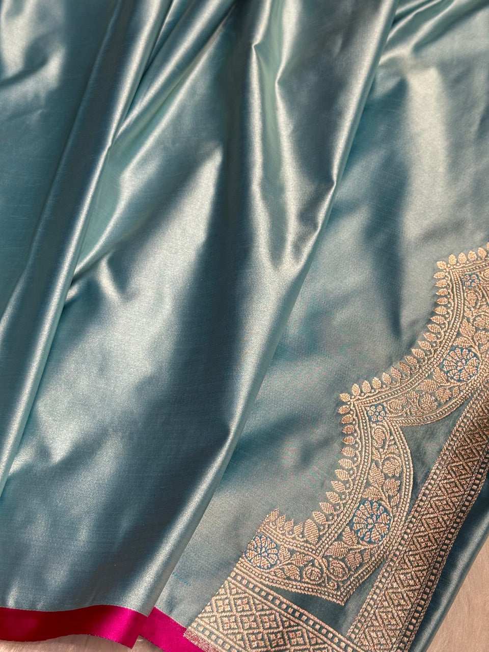 Sky Blue Shades Scallop Motif Booti Mashru Silk Saree