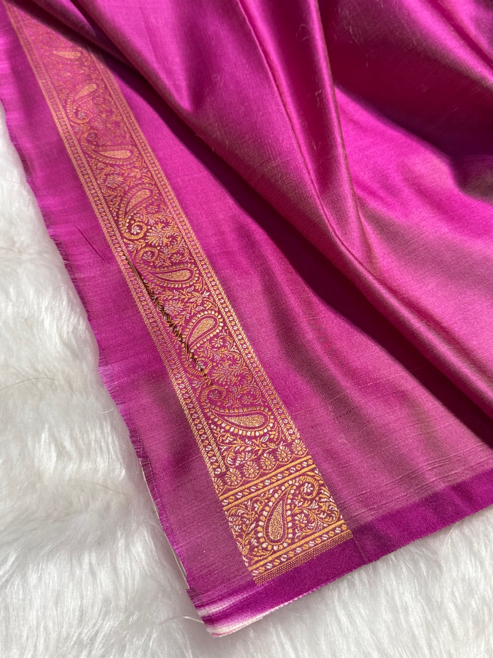 Dark Rani Jamawar Tanchoi Katan Silk Saree SKTM-09
