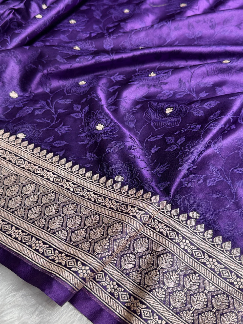 Banarasi Purple Floral Booti Mashru Silk Saree