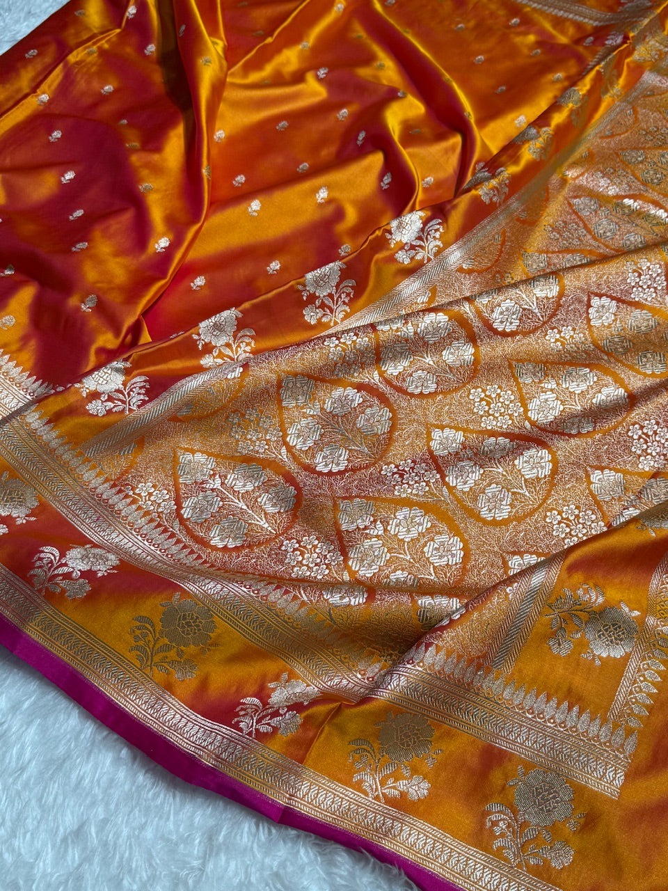 Rich Gold Booti Mashru Silk Banarasi Saree
