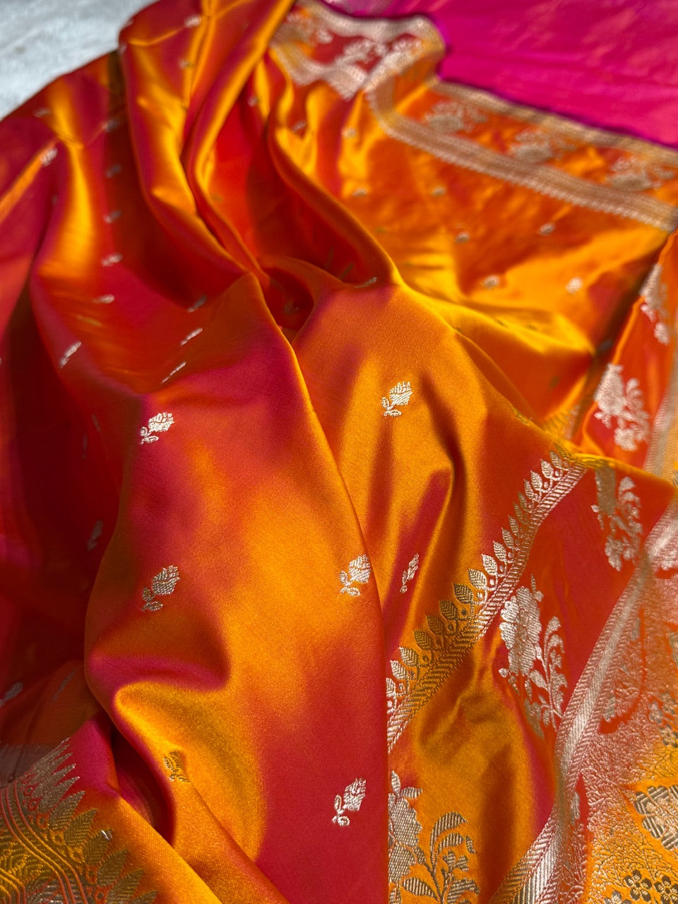 Rich Gold Booti Mashru Silk Banarasi Saree