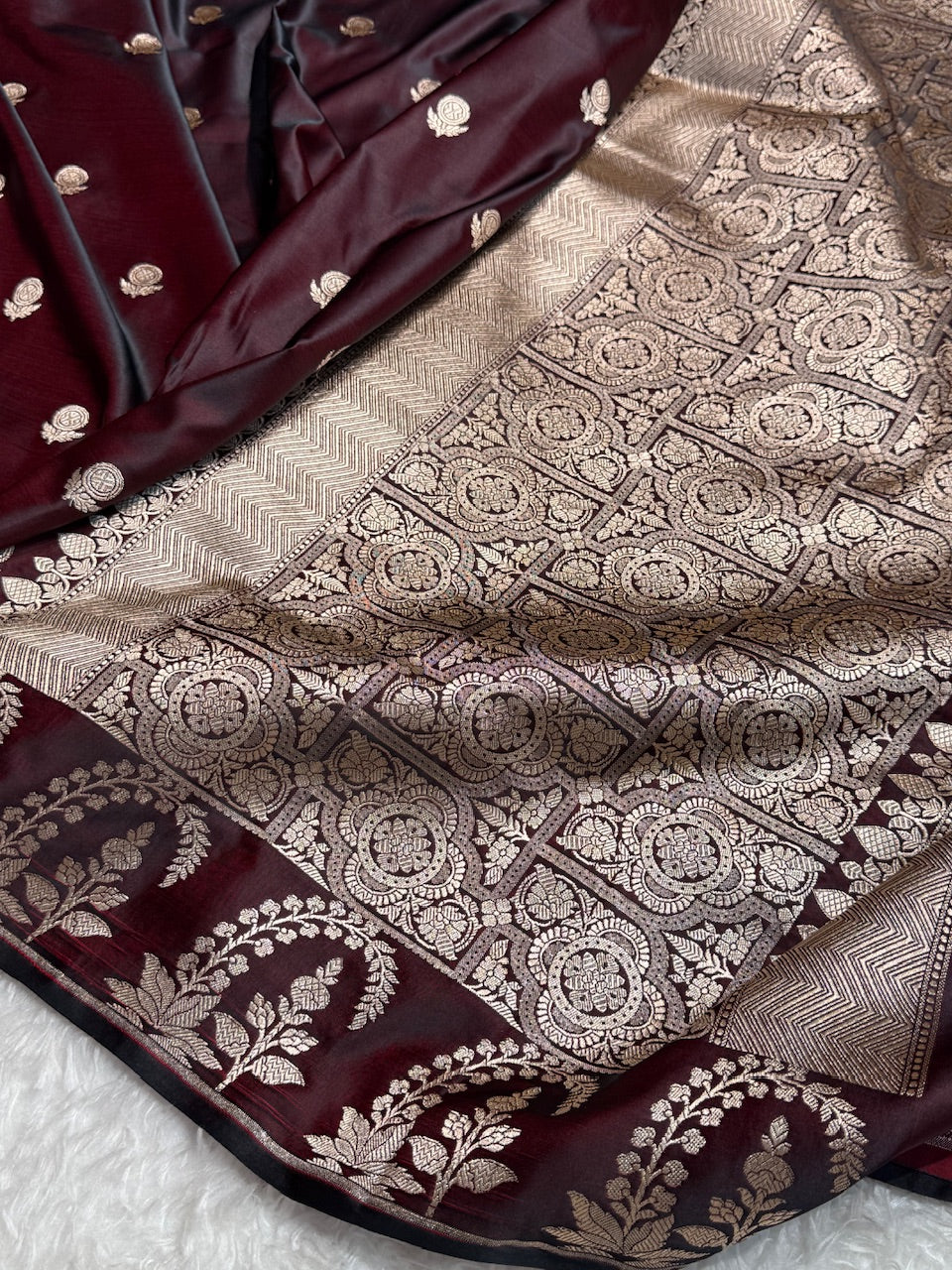 Cocoa Bean Booti Mashru Silk Saree