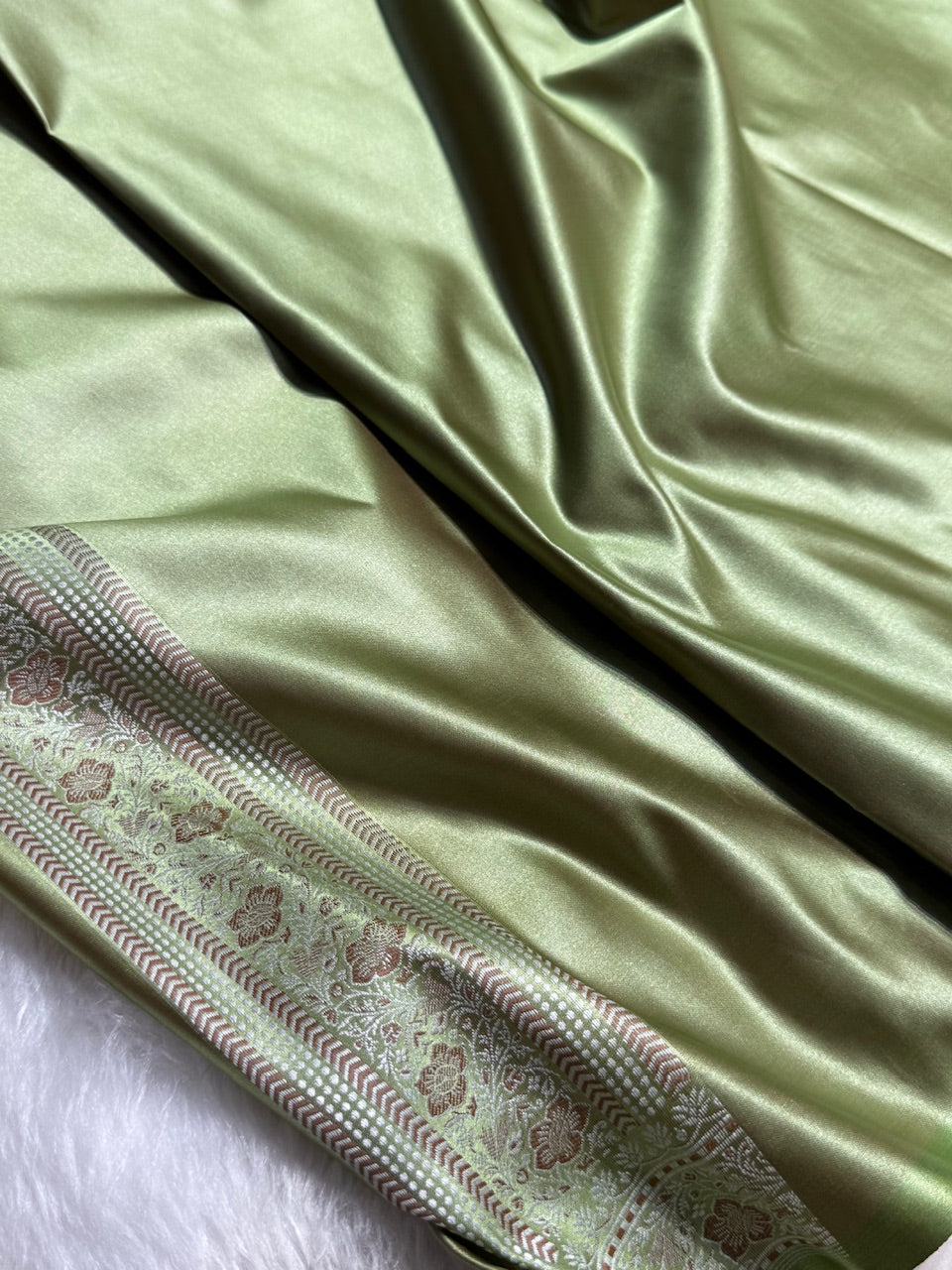 Pista Jamawar Tanchoi Katan Silk Saree SKTM-10