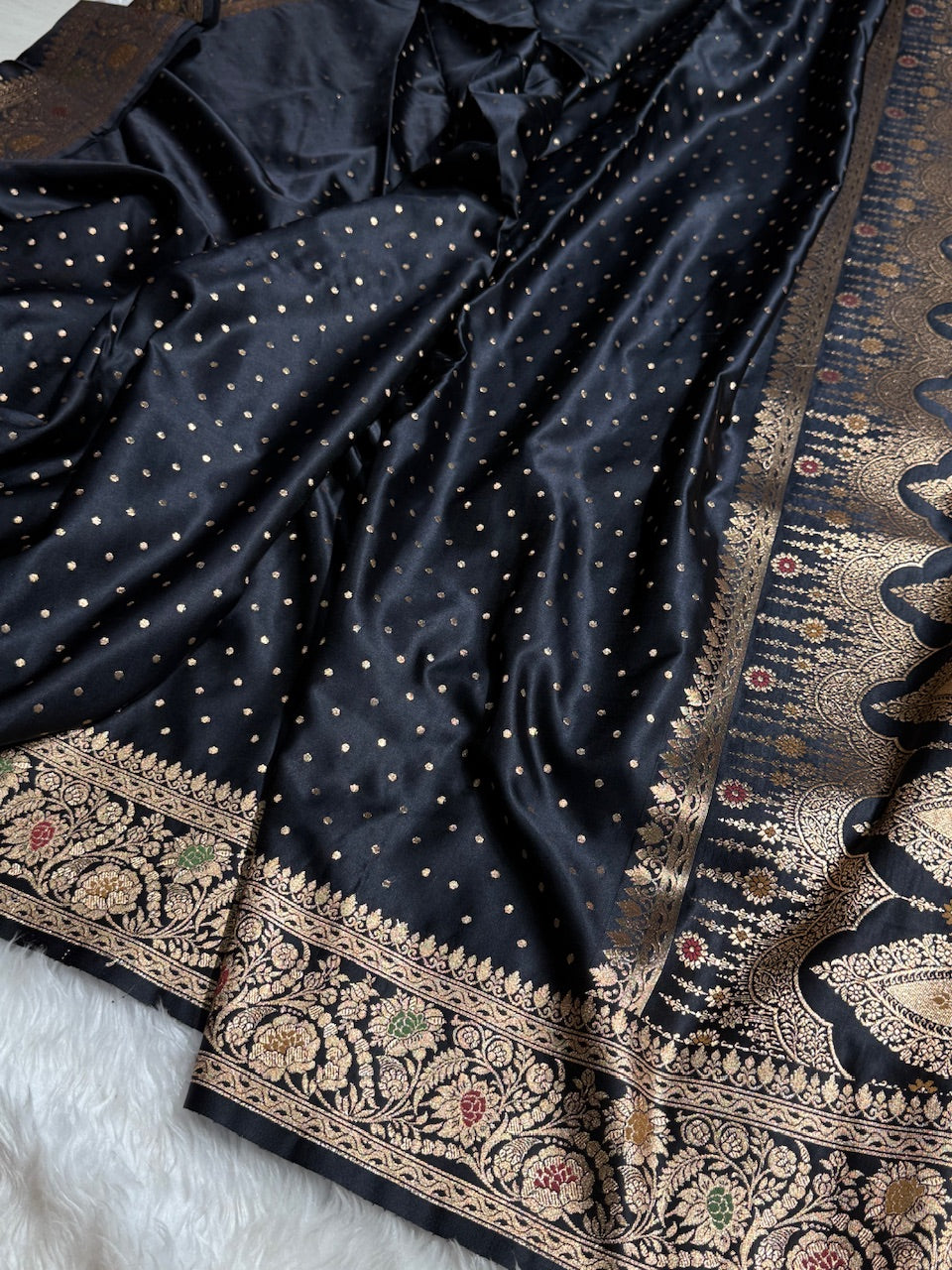 Black Banarasi Booti Katan Silk Saree