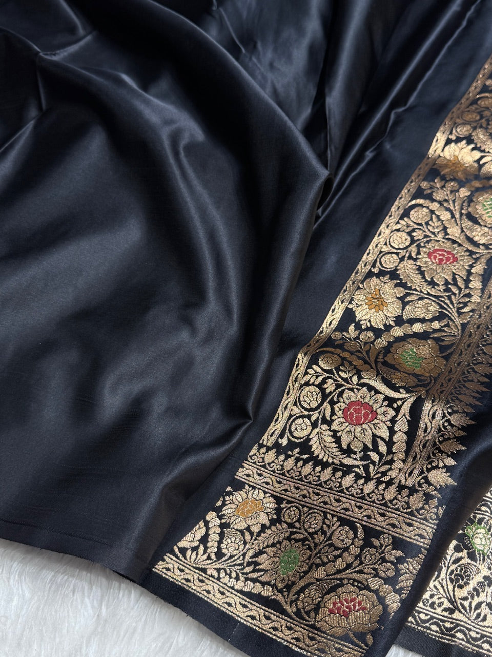 Black Banarasi Booti Katan Silk Saree