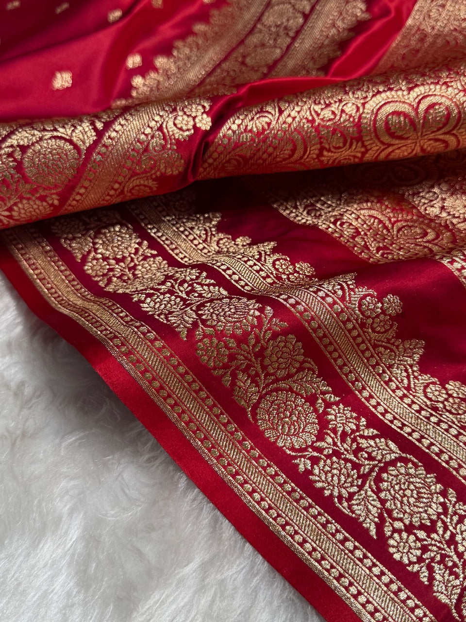 Red Booti Pattern Satin Katan Silk Saree SK51
