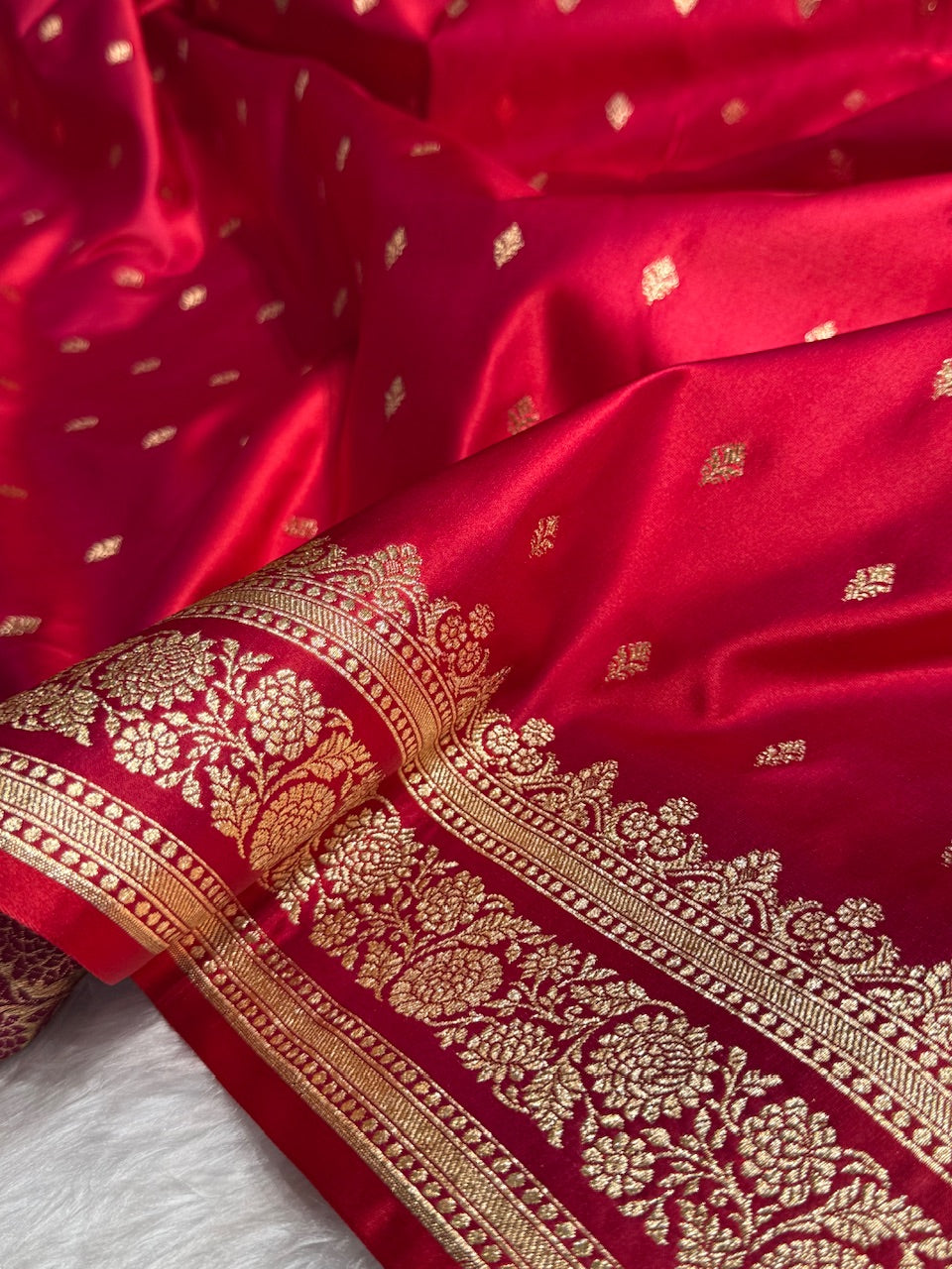 Red Booti Pattern Satin Katan Silk Saree SK51