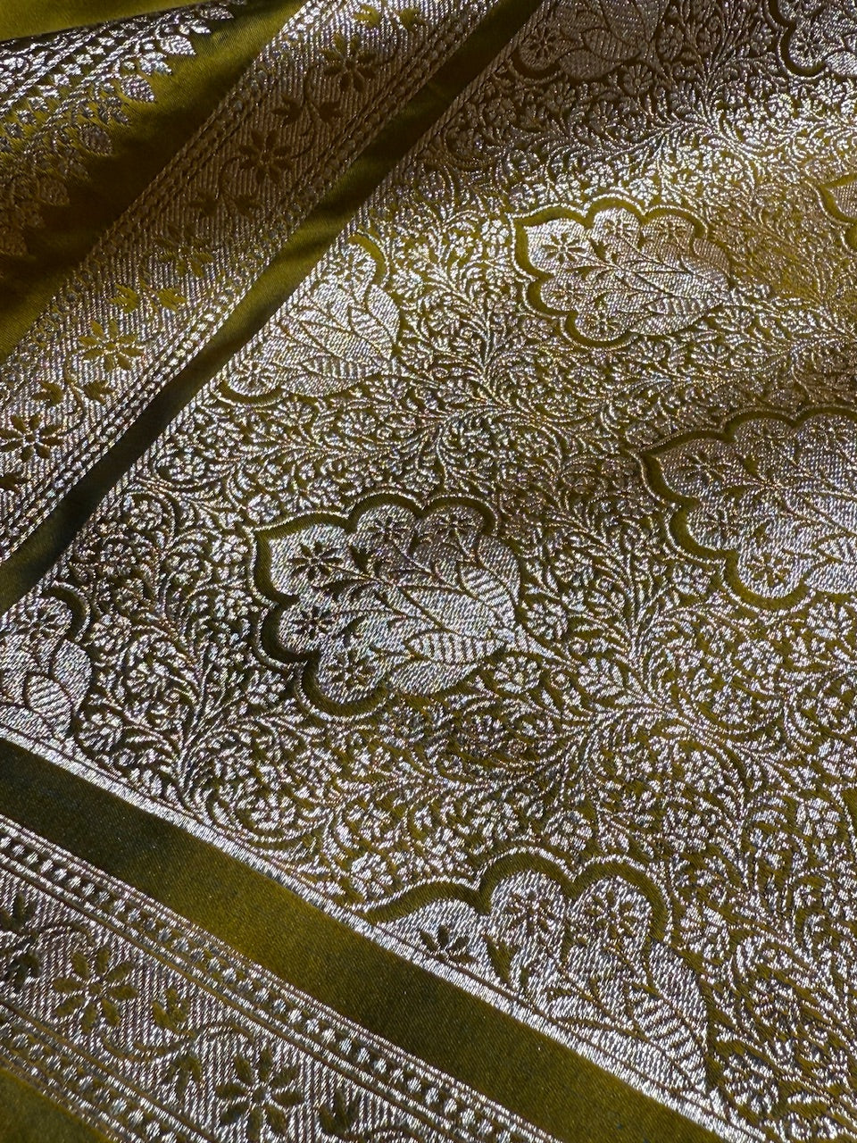 Mehandi Booti Pattern Satin Katan Silk Saree SK54