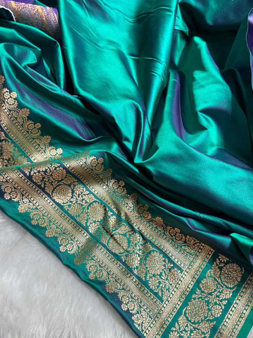 Peacock Green Booti Pattern Satin Katan Silk Saree SK51