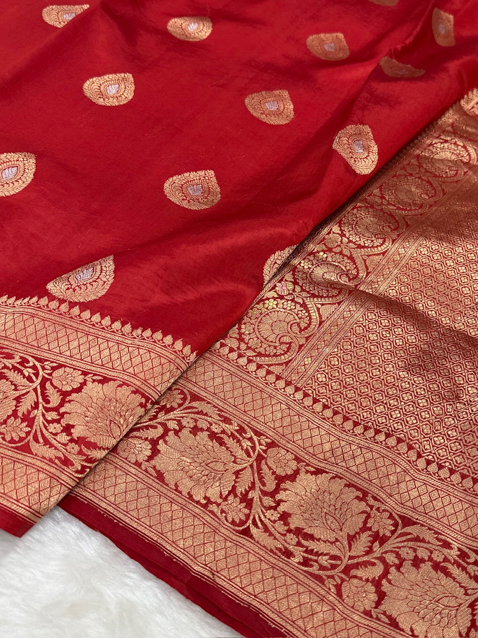 Red Shades Meena Boota Handwoven Raw Mango Silk RM-27
