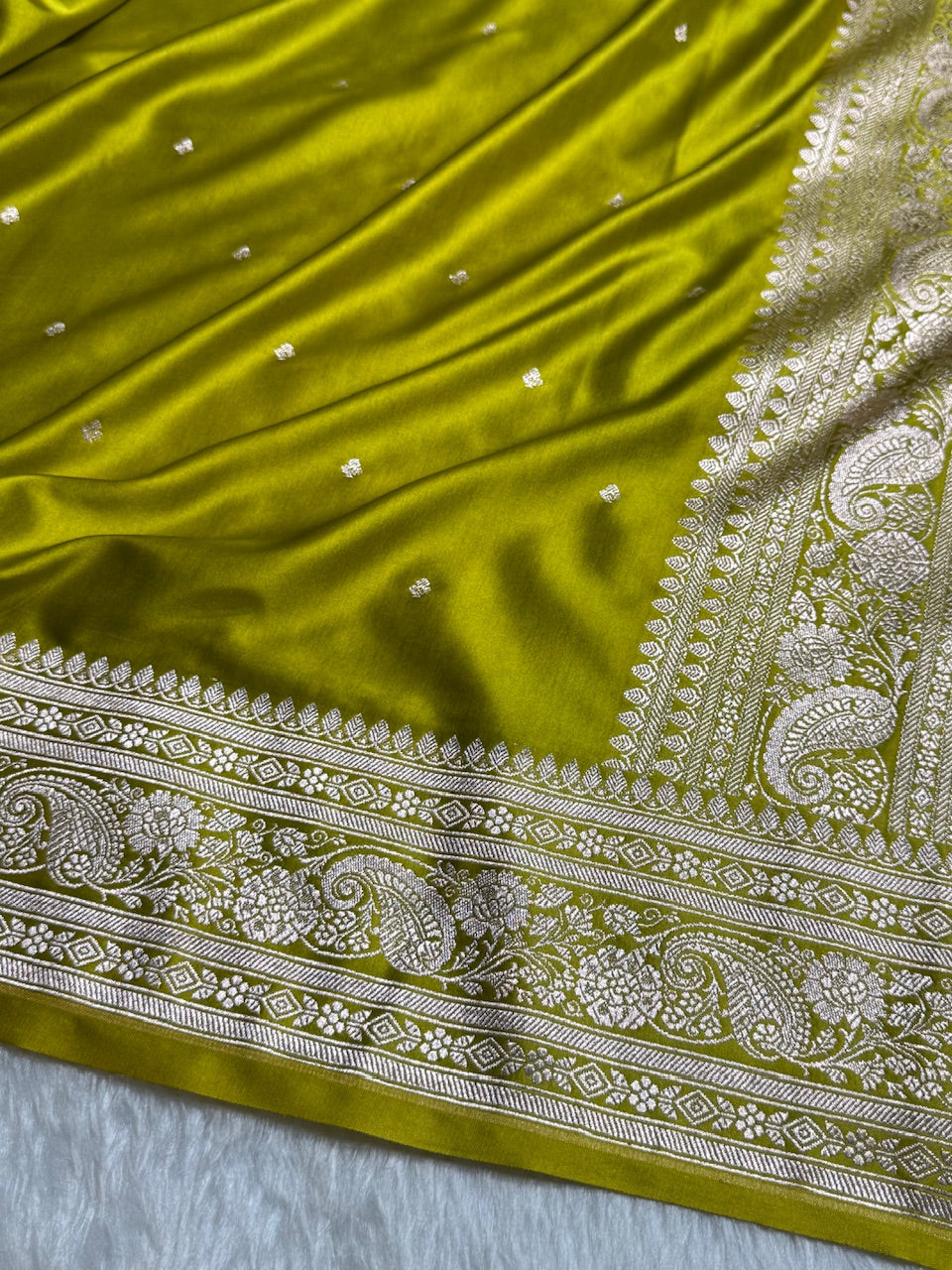 Liril Mehandi Green Shades Booti Mashru Silk Saree