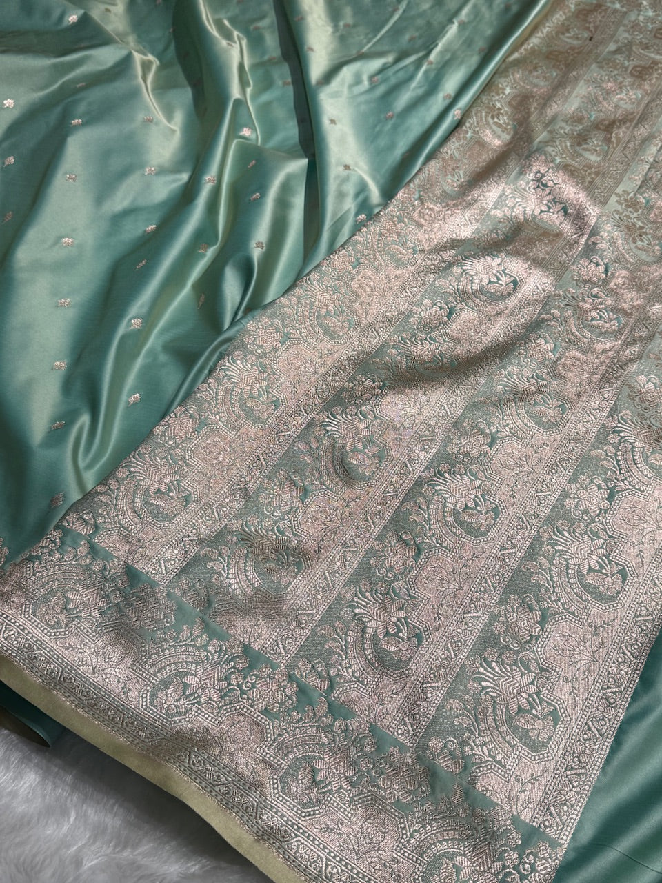 Sea Green Shades Motif Booti Mashru Silk Saree